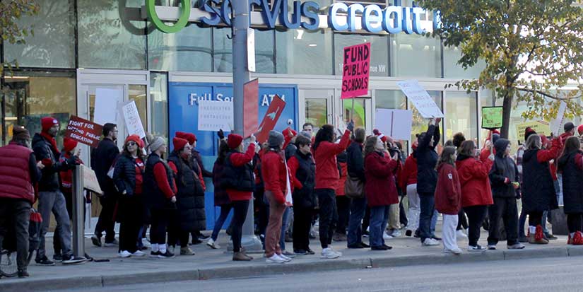 Alberta's Smith wants education commission after teachers strike settled