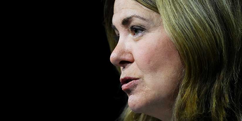 Alberta government to release report into health contract scandal in 'a few days'