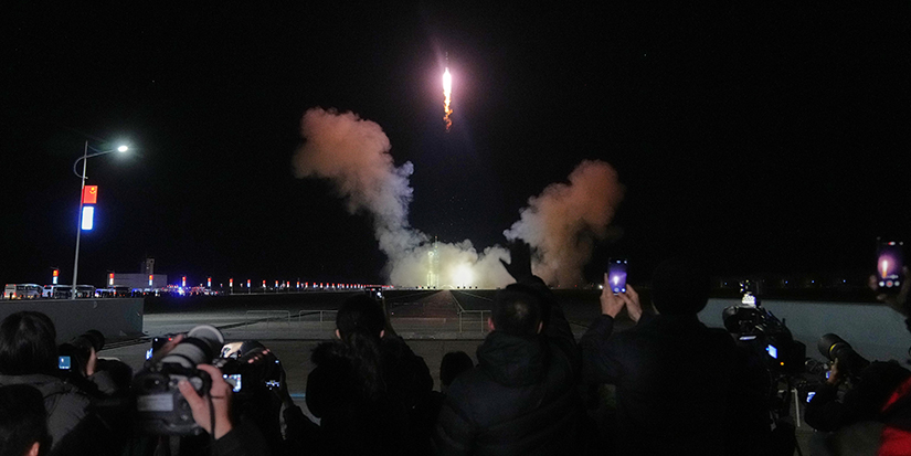 China's Shenzhou 21 docks with space station, sets speed record