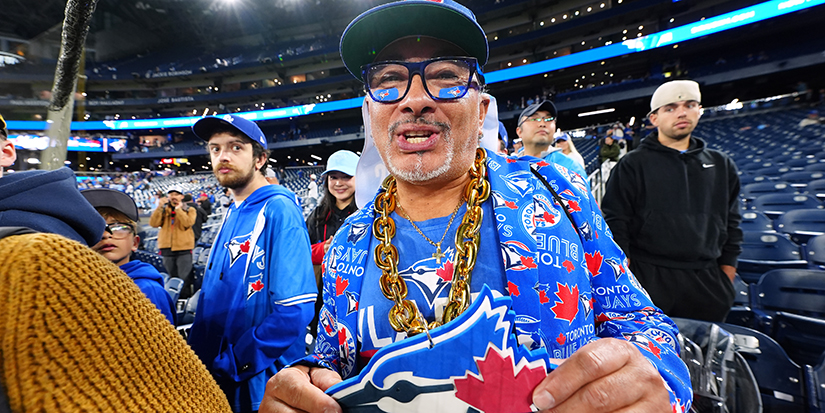 Fans buzzing as Blue Jays look for one more win to claim World Series in Toronto