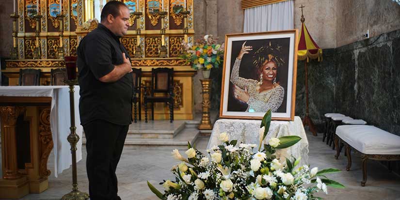 Mass to honor salsa singer Celia Cruz draws hundreds in Cuba after authorities shut down performance