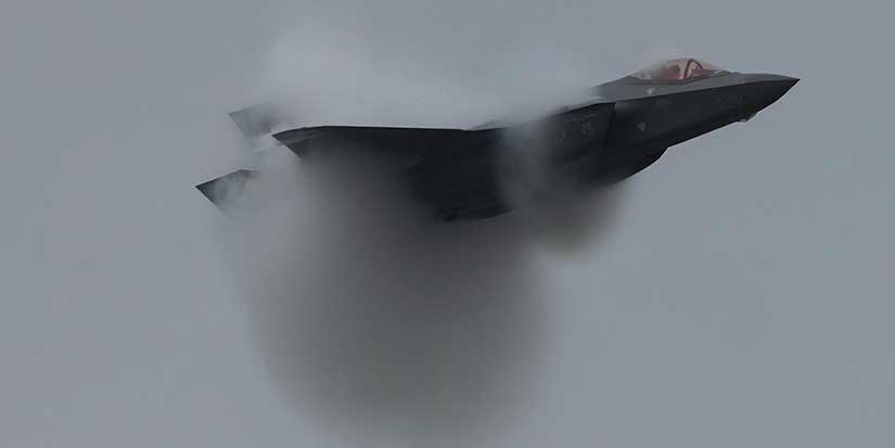 Ottawa still reviewing F-35 program after its summer deadline passes