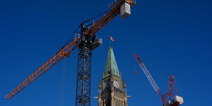 Tax cuts, dropping U.S. tariffs will hurt Ottawa's fiscal position: Desjardins report