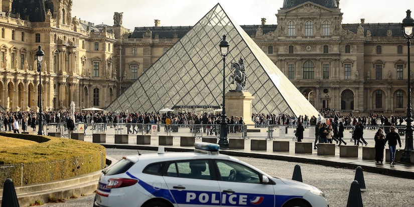 4 more arrested in $102M Louvre jewel heist, Paris prosecutor says