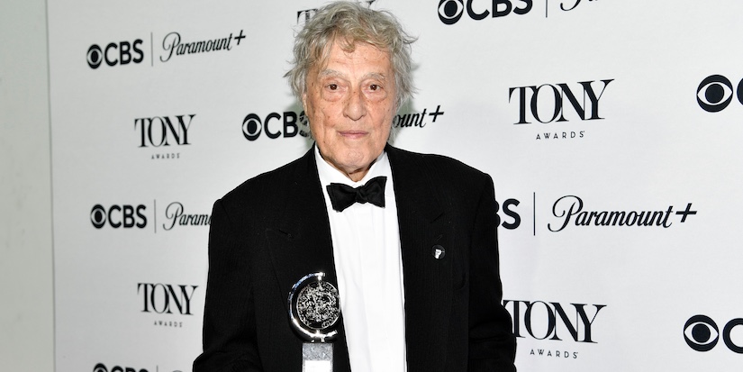 Tom Stoppard, sparkling playwright who won an Oscar for 'Shakespeare In Love,' dies at 88