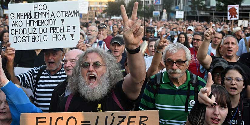 Thousands in Slovakia gather in renewed protest against pro-Russian policies of Prime Minister Fico