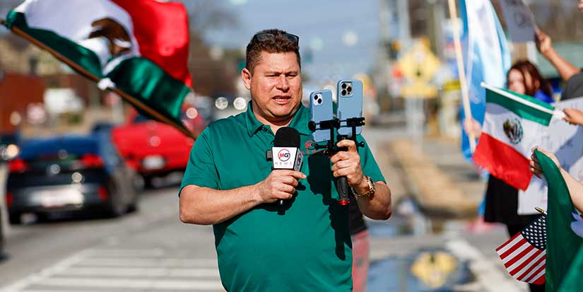 Lawyers for Spanish-language journalist in ICE custody fear deportation after unfavorable ruling