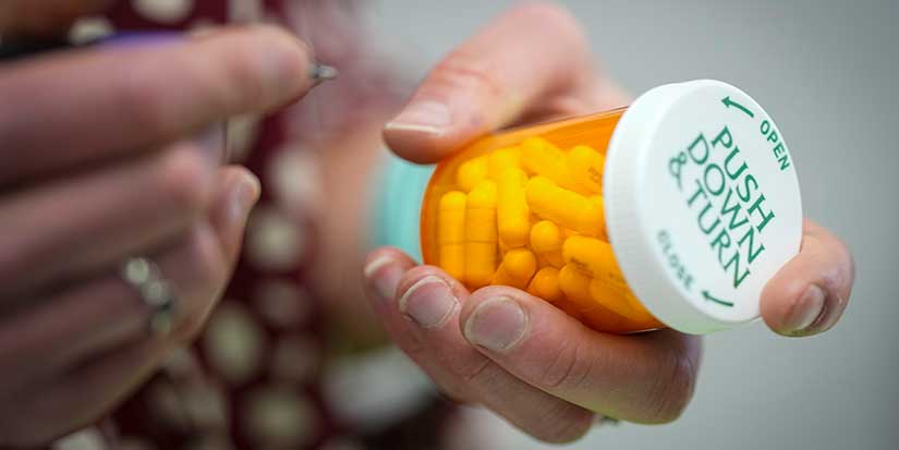 Think tank calls on Ottawa to abandon single-payer pharmacare model