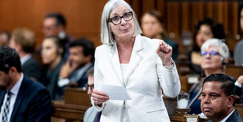 Jobs minister urges Canada Post to table new offer to striking union