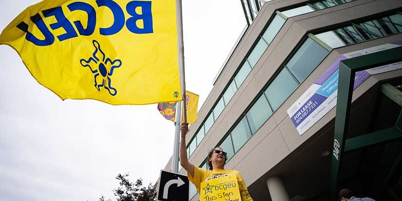 Striking B.C. public service staff to enter non-binding mediation with province