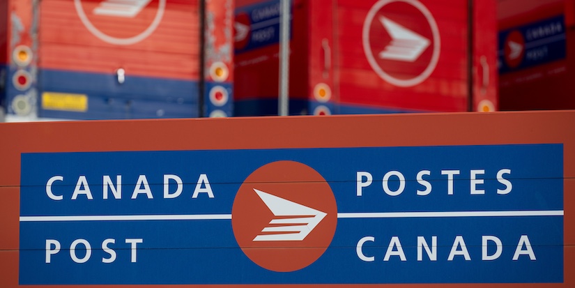 Kids mailing letters to Santa will get a response after brief pause: Canada Post