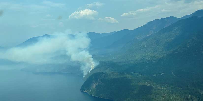 Fire numbers fall in B.C. as fire near Golden destroys structures, spurs evacuation